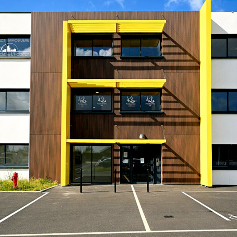 Photographie bâtiment extérieur notaire blagnac jaune et bois